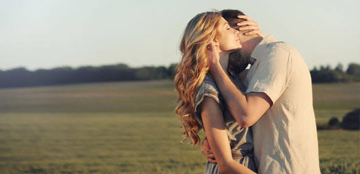 How to Romance a Woman in 3 Simple Steps - The Modern Man