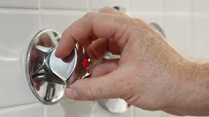 Meist ist für den wasserschaden aber der vermieter verantwortlich, so zum beispiel bei einem wasserrohrbruch. Wasserschaden Richtig Reagieren Und Schaden Verhindern Mit Checkliste
