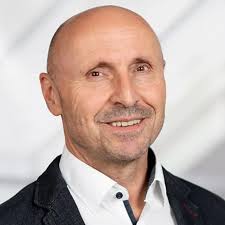 Dr. Manfred Criegee-