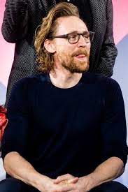 Pin By Jackie Reed On Noms Tom Hiddleston Loki Tom Hiddleston Thomas William Hiddleston