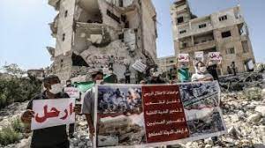 The syrian observatory for human rights (sohr) mengatakan, pihaknya telah mencatat kematian 364.792 orang, hampir sepertiga dari mereka warga sipil, sejak protes meletus pada maret. Kumpulan Berita Perang Suriah Isis Klaim Bertanggung Jawab Atas Serangan Bus Tewaskan 40 Tentara Suriah