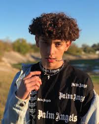 Any time you feel a snag, pause and gently work through the tangle until it runs smooth. Pin By Shannah Rufino On Julian Barboza Boys With Curly Hair Cute Lightskinned Boys E Boys
