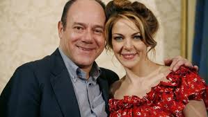 Acest film nu are sinopsis. Verdone 70 Claudia Gerini Auguro A Carlo Di Continuare A Essere Verdonissimamente Verdone La Repubblica