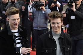 She is the first tagesschau presenter with an immigrant background. Heiko Und Roman Lochmann Des Youtube Comedy Duos Dielochis Bei Der Ankunft Zur Verleihung Des Deutschen Musikpreises Echo Stuttgarter Nachrichten