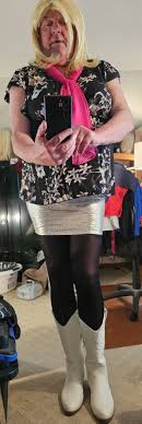 A Cross-Dressing Club – Crossdresser Heaven