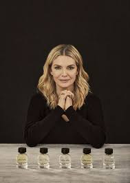 Browse these photos of a young michelle pfeiffer to see for yourself! Michelle Pfeiffer Launches New Henry Rose Products Candles Diffusers Body Cream
