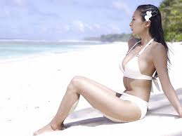 浅田舞の水着画像82枚【ビキニ姿が可愛すぎてやばいです！】 | 水着画像のまとめサイト「mizugazo（ミズガゾ）」