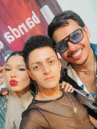 Banda da Loirinha added a new photo.