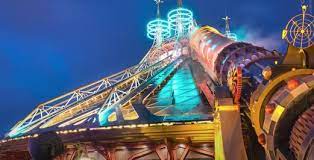 Discover 2 disney parks, 7 disney hotels, a golf course and disney village for even more magic and fun. Watch Disneyland Paris Conversation With The Imagineers To Celebrate 25 Years Of Space Mountain Laughingplace Com