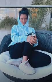 Pin By M On Dixie Damelio In 2020 Dixie Pics Love You So Much