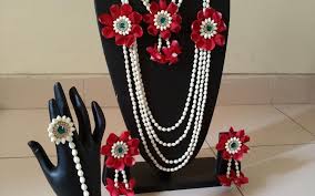 Baby shower flower jewellery near me. Best Stores To Buy Fresh And Artificial Floral Jewellery In Pune Whatshot Pune