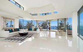 Can you spot the difference between modern and contemporary interior design? Modern Window Designs To Magnify Beautiful Room Appeal