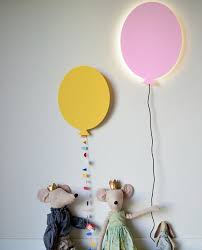 Led Kinder Nachtlicht Wandlampe Aus Holz Luftballon Lichtkarree De In 2020 Nachtlicht Kinderzimmer Lampe Kinderzimmer Nachtlicht