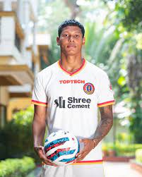 East bengal football club  has parted ways with english coach robbie fowler, the team said wednesday, after a dismal first season in the indian super league. East Bengal Legends Shyam Thapa And Manoranjan Bhattacharya Get Nostalgic During Sceb Kit Launch