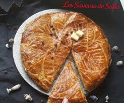 Galette Ala Frangipane Aux Pepites De Chocolat Et Chocolat Blanc De L Imagination Par Mes Enfants Qui M On Galette Frangipane Pepite Chocolat Chocolat Blanc