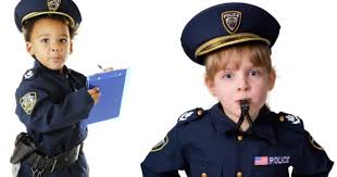 Qui appartient à la police d'une ville. Le Mot Policier Policiere Educatout
