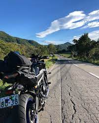 ひとり旅長野県のとある場所 tracer900 mt 09 アドベンチャーバイク オートバイ バイク バイクのある風景 ツーリング 湖 グラストラッカー カスタムバイク 旅 グラストラッカー ひとり旅