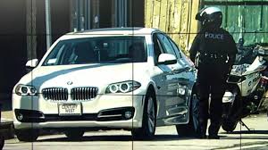 Here S Why Officers Touch The Back Of Your Car During A Traffic Stop