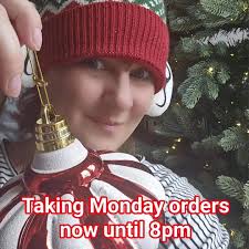 This Elf is taking your Monday...