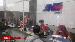 Pria itu diklaim sebagai bos pt tiki jalur nugraha ekakurir (jne). Kepedulian Jne Carikan Solusi Selamatkan Muka Di Depan Klien Times Indonesia