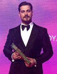 Gq Men Of The Year 2019 Cagatay Ulusoy Gq Men Turkish Actors