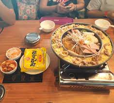 Ianya boleh didapati di k fry urban yang boleh banyak juga makanan viral di malaysia yang sedap dan boleh dicuba. 7 Restoran Makanan Korea Yang Diiktiraf Halal Oleh Jakim Di Malaysia