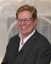 Behind the Desk with David Davis: Insights from a Leading Immigration Lawyer