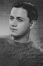 Γεννήθηκα στις 23 του οκτώβρη του 1925 στην ξάνθη τη διατηρητέα κι όχι την άλλη τη φριχτή που χτίστηκε μεταγενέστερα από τους εσωτερικούς της ενδοχώρας μετανάστες. Theremin Soul 1945 O Manos Xatzidakis Se Hlikia 20 Etwn Greek Culture Greek Music Famous People