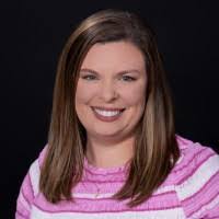 Stephanie Maxey's Instagram, Twitter & Facebook