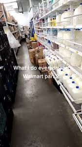 How Much Does A Walmart Cashier Make An Hour? - Quora