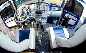 10 Best Custom Big Rig Interiors The Hog Ring Big Rig Trucks Truck Interior Semi Trucks Interior