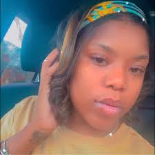 Jasmine Shivers's Instagram, Twitter & Facebook