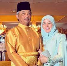Tengku puan pahang, tunku azizah aminah maimunah iskandariah kecewa apabila akaun bank yayasan kesuburan tunku azizah (taff) yang diasaskannya sejak 2004 dibekukan. Mesra Dan Berjiwa Rakyat Ini 8 Fakta Tentang Tengku Ampuan Pahang Lifestyle Rojak Daily