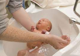 When should i teach my baby to bathe on its own? How Do I Give My Premature Baby A Bath