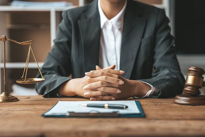 How Much Do Criminal Defense Attorneys Make? - Phillips Carson & Phillips -  Savannah, GA