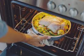 Ni la kali pertama k.nor bakar ayam panggang secara sekor yg duk pusing2 dlm oven hehee. Tips Memanggang Ayam Agar Lebih Lezat Dan Matang Sempurna Kumparan Com