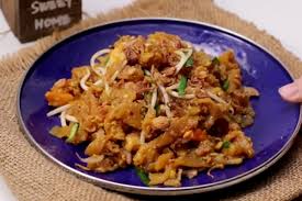 Strain the water and pour the fries on top of a tablecloth and pat dry. Resep Membuat Char Kwetiau Nyemek Khas Asia Ala Yummy App