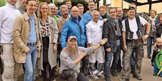 Zuhause im gluck buch jetzt versandkostenfrei bei weltbild de. Zuhause Im Gluck Auf Rtl Ii Wie Ein Filmteam Einer Familie Gluck Bringt Maz Markische Allgemeine