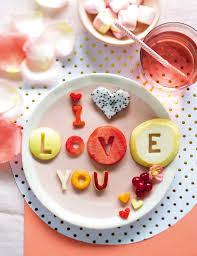 Saint Valentin Des Recettes Creatives Pour Un Repas En Amoureux En 2020 Valentines Day Food Recettes Romantiques Repas En Amoureux