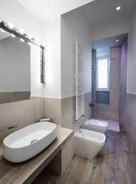 Il bagno moderno è la scelta naturale di chi desidera avere uno spazio dedicato al relax e benessere e conferire alla propria casa uno stile all'avanguardia. Altezza Rivestimenti Bagno Fino A Dove Rivestire Guida