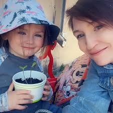 The new album has landed! Visit Zepparella.com to order one! Yeah! The  artwork was created by Benjamin A Vierling. The layout ws done by Roe  Peterhaus at Third Man Records and the