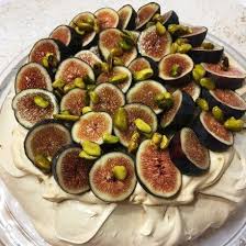 Cinnamon Pavlova By Yotam Ottolenghi Pavlova Pavlova Recipe Fresh Figs