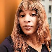 Daisy Mansfield's Instagram, Twitter & Facebook