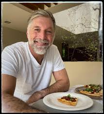 'que le blanquee a su mujer quién es su amante',quién es la azafata que señalan como amante de horacio cabak Horacio Cabak On Instagram Home Sweet Home