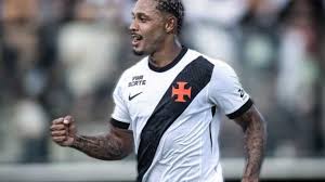 Baixa média de gols faz Vasco ampliar busca por um novo centroavante
