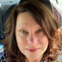 Lisa Earp's Instagram, Twitter & Facebook