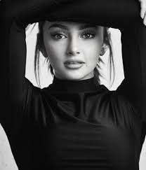 meet the clique! 💗 🗽