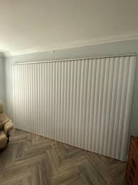 Blinds.com fabric vertical blinds are as durable as they are stylish. Dalix Pvc Veritcal Blind Replacement Slats Curved Smooth White 82 5 X 3 5 10 Pack Walmart Com Walmart Com