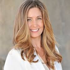 Stephanie Landis's Instagram, Twitter & Facebook