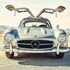 Mercedes Benz Espana On Instagram Elegido Coche Deportivo Del Siglo En 1999 El Sl Es El Epitome De La Belleza Ate Classic Mercedes Mercedes Sls Mercedes Car